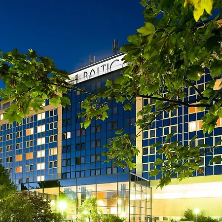 Baltic - Mit Meerwasserpool Und Thermalbad زينوويتز